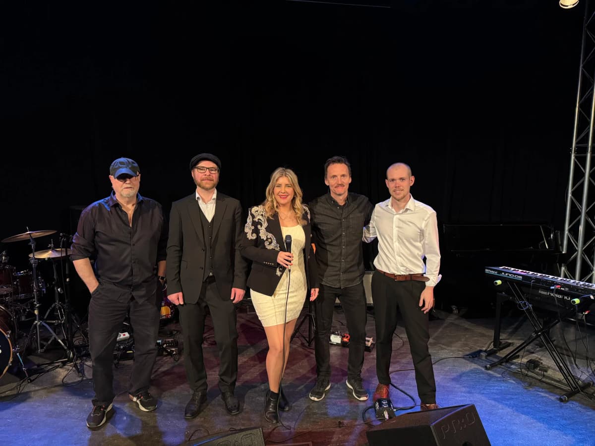 Sweet Harmony Band performing