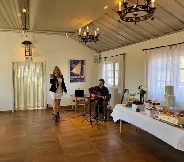 Mingel - Maria Millini sjunger vid mingel